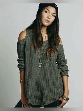 Free People Knit Sunrise Cold Shoulder
Sweater